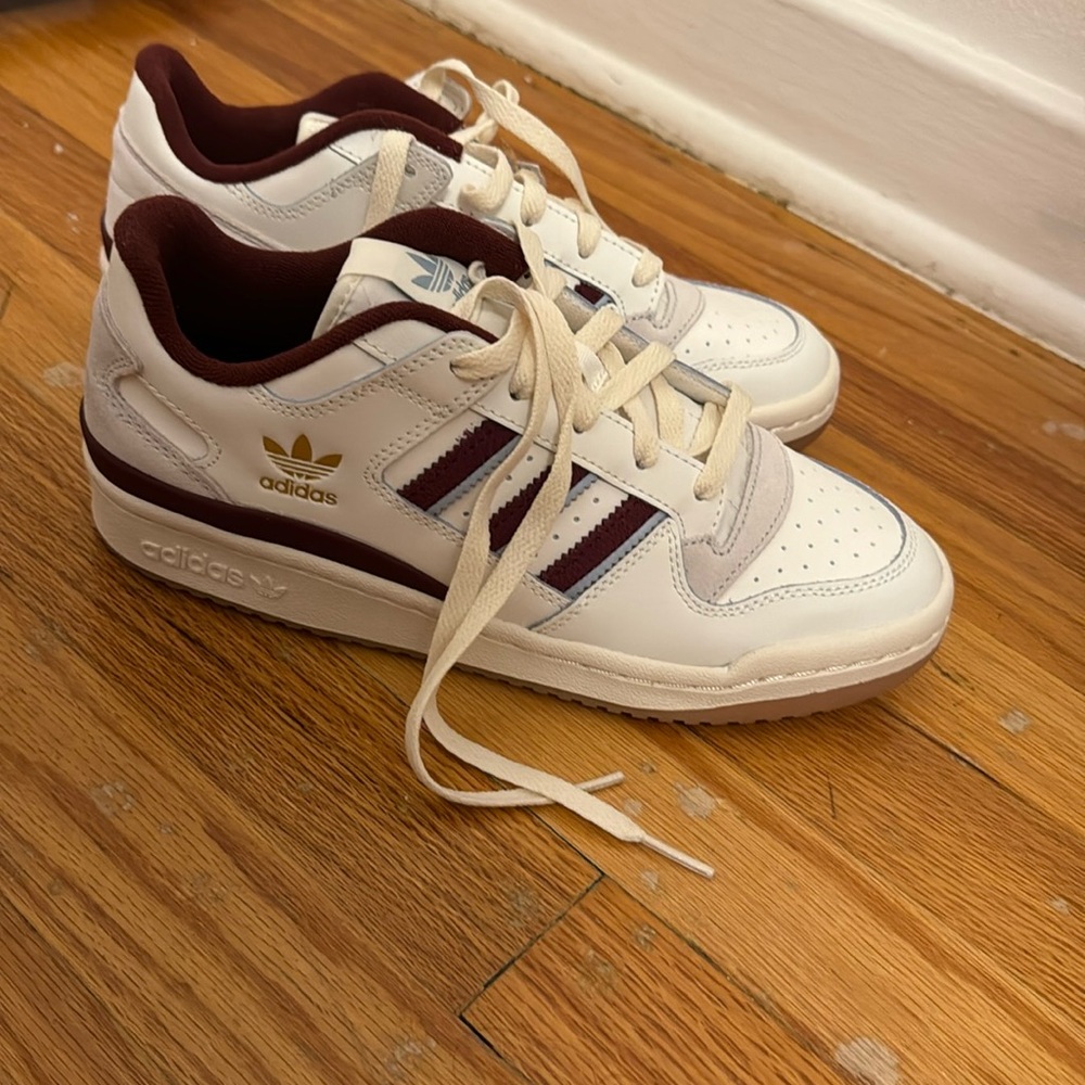 Womens Forum Low CL adidas sneakers